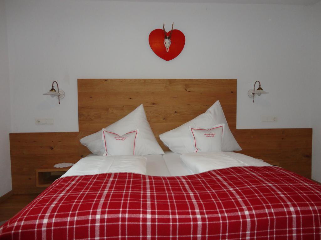Alpenferienwohnung Strickner ノイシュティフト・イム・シュトゥーバイタール 部屋 写真
