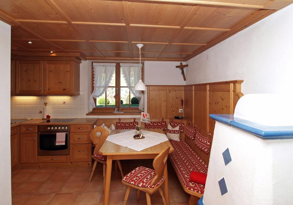 Alpenferienwohnung Strickner ノイシュティフト・イム・シュトゥーバイタール 部屋 写真