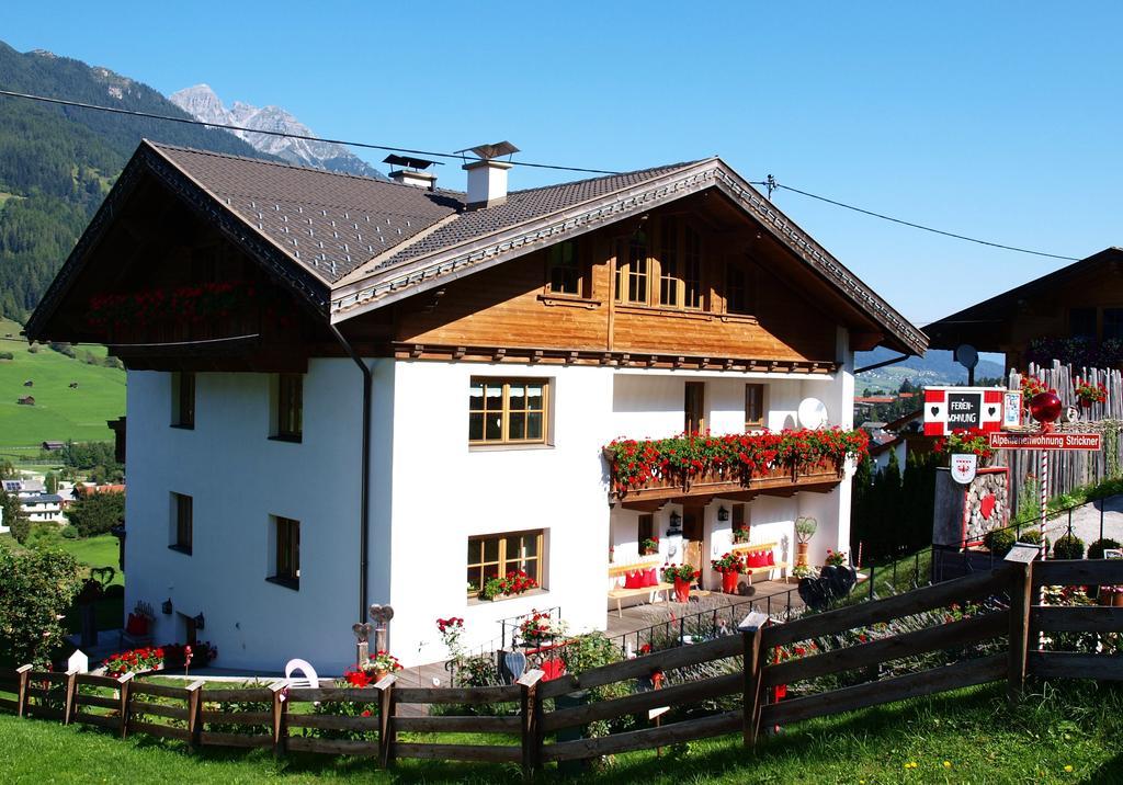 Alpenferienwohnung Strickner ノイシュティフト・イム・シュトゥーバイタール 部屋 写真