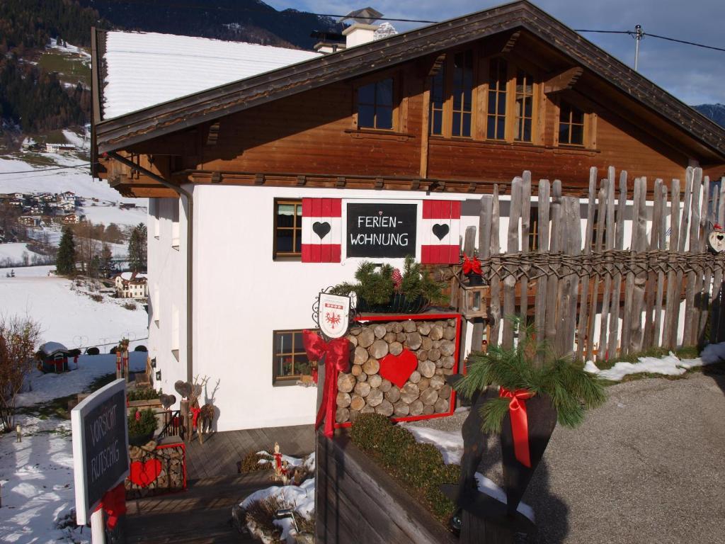 Alpenferienwohnung Strickner ノイシュティフト・イム・シュトゥーバイタール エクステリア 写真