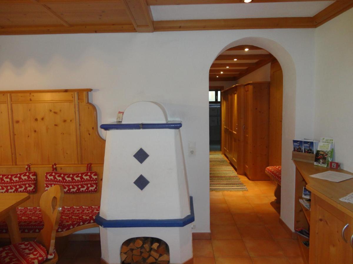 Alpenferienwohnung Strickner ノイシュティフト・イム・シュトゥーバイタール 部屋 写真